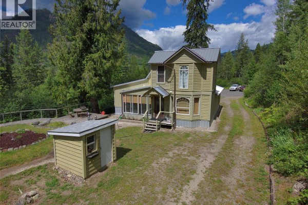 Bedroom - 440 Hubscher Road, Ross Spur, BC V0G1L0 Photo 4