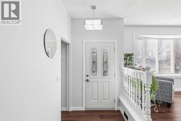 Dining room - 440 Lynnover Way Se, Calgary, AB T2C1L1 Photo 2
