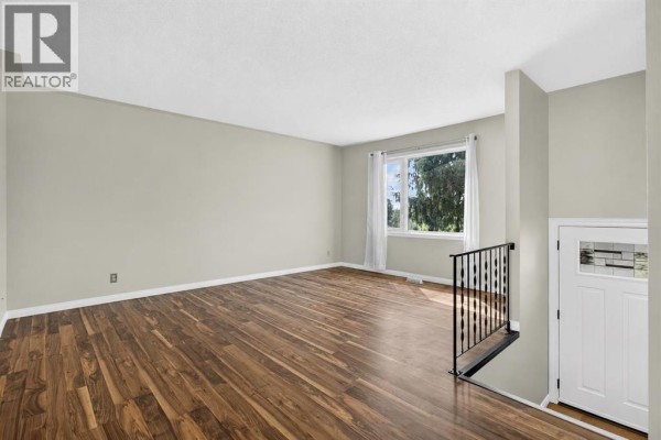 Primary Bedroom - 440 Ogden Drive Se, Calgary, AB T2C1W6 Photo 4