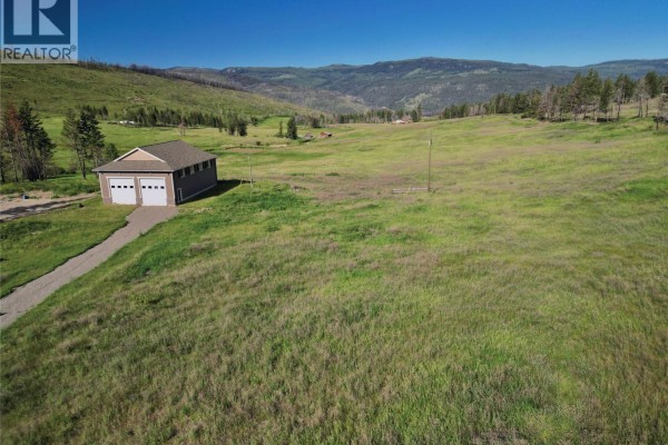 4401 Paxton Valley Road, Monte Lake, BC V0E2N0 Photo 2