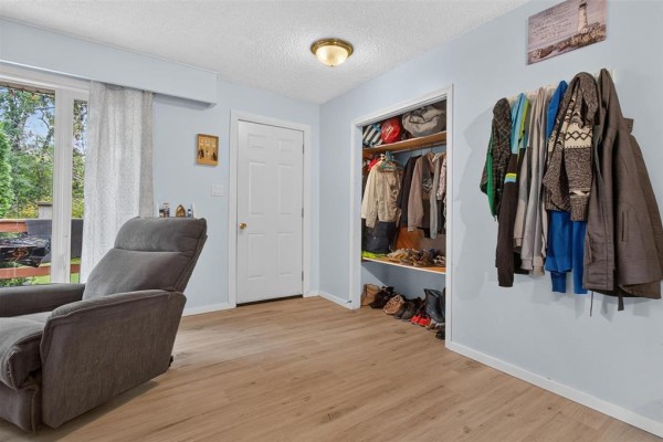 Living room - 44035 35n (tetrault) Road, La Broquerie, MB R0A0W0 Photo 2