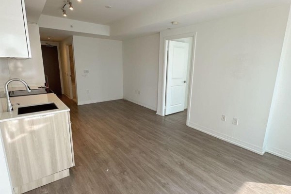 4404 - 251 Jarvis Street, Toronto, ON M5B0C3 Photo 4