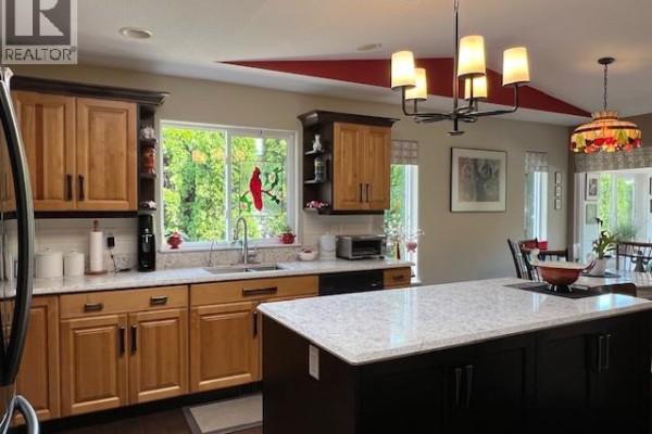 Full ensuite bathroom - 441 4th Street, Vernon, BC V1H1Z1 Photo 4