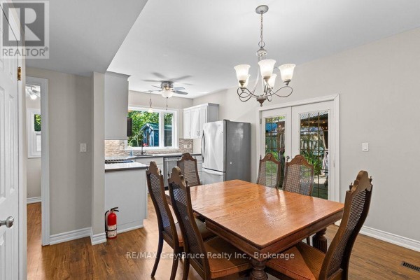Foyer - 441 Frank Street, South Bruce Peninsula, ON N0H2T0 Photo 5