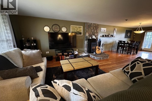 Bedroom 2 - 4410 E 52 Avenue, Fort Nelson, BC V0C1R0 Photo 5