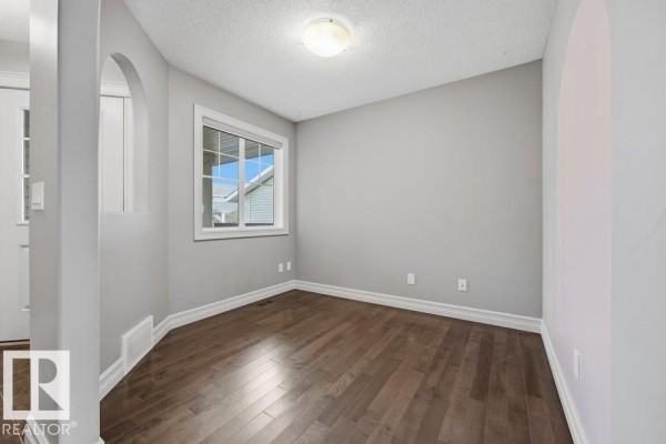 Primary Bedroom - 4413 Crabapple Ld Sw, Edmonton, AB T6X0X8 Photo 5