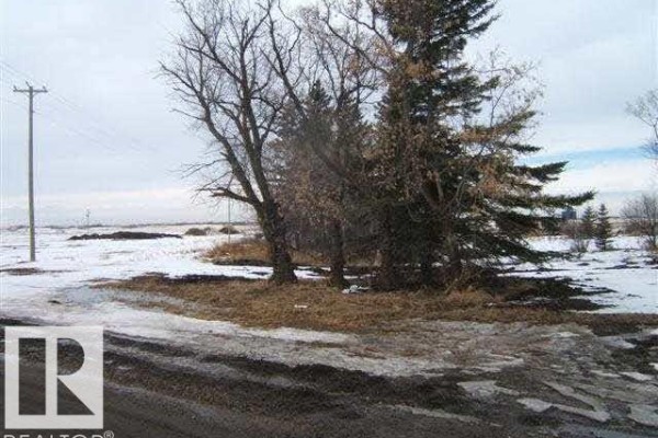 4416 50 St, Mundare, AB T0B3H0 Photo 4