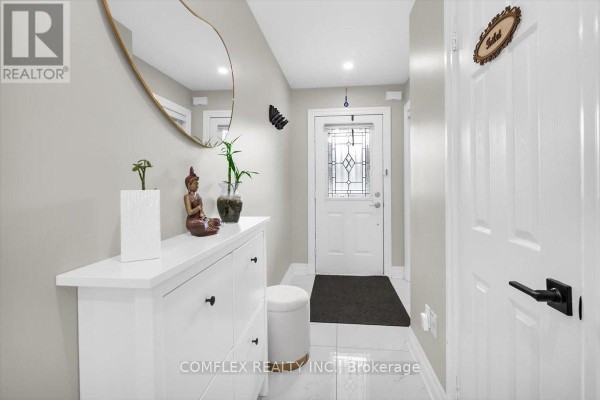 Partial bathroom - 4417 Vallence Drive, Burlington, ON L7L6J7 Photo 4