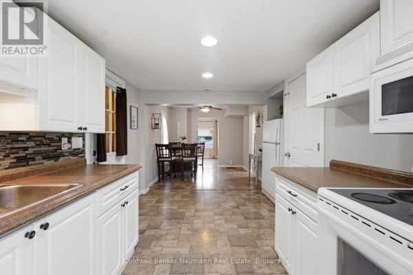 Laundry room - 442 Burdick Place, London East, ON N5W4P6 Photo 4