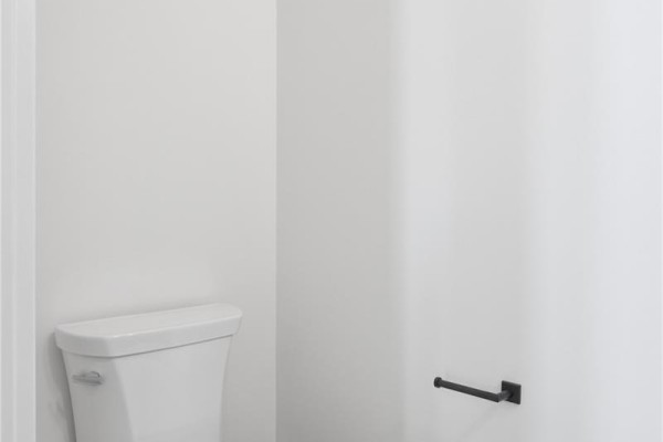 2pc Bathroom - 442 Cockcroft Place, Saskatoon, SK S7V1Y9 Photo 5