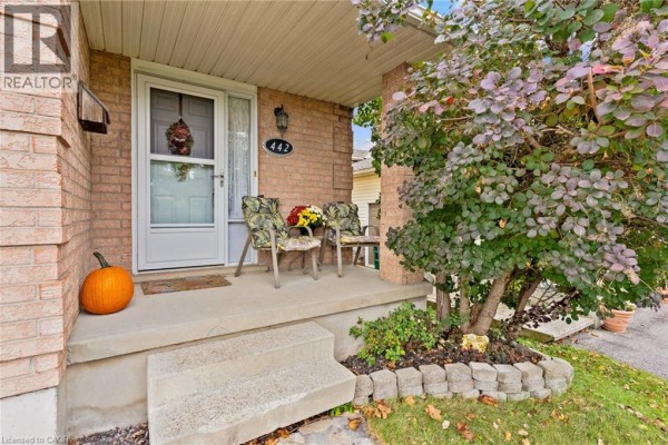 2pc Bathroom - 442 Joseph Street, New Hamburg, ON N3A1G3 Photo 4