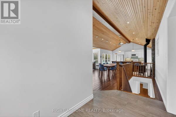 Living room - 442 Silver Birch Drive, Tiny, ON L9M0M5 Photo 5