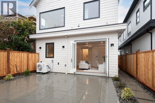 4424 W 4th Avenue, Vancouver, BC V6R1R1 Photo 2