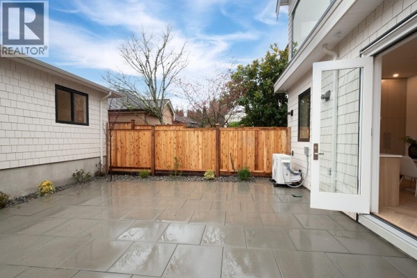 4424 W 4th Avenue, Vancouver, BC V6R1R1 Photo 3