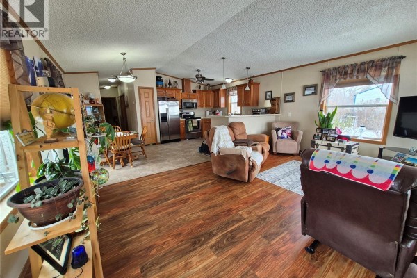 Kitchen - 4425 Access Road, Halbrite, SK S0C1H0 Photo 2