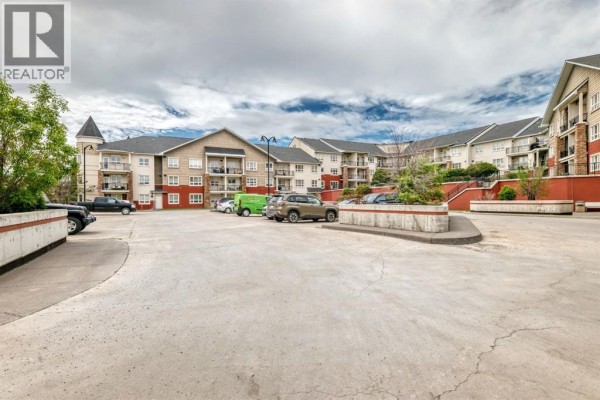 Kitchen - 443, 26 Val Gardena View Sw, Calgary, AB T3H5Z5 Photo 4