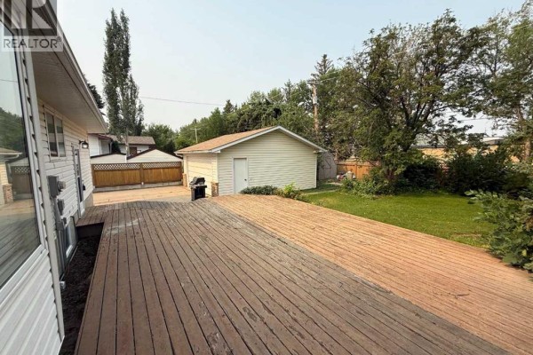 4pc Bathroom - 443 3 Street E, Brooks, AB T1R0G5 Photo 5