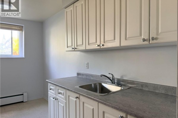 443 Hazel Street Unit# 9, Waterloo, ON, photo 2