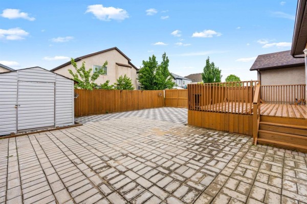 Eat in kitchen - 443 Reg Wyatt Way, Winnipeg, MB R3W0B4 Photo 3