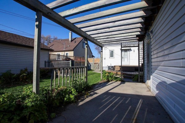 Bedroom - 443 Tinniswood Street, Winnipeg, MB R2X2G3 Photo 5