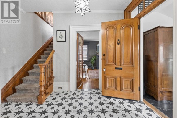 Dining room - 443 Victoria Street, Cobourg, ON K9A3H1 Photo 3