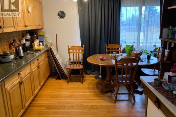 Bedroom - 4431 Greenview Drive Ne, Calgary, AB T2E5R3 Photo 2