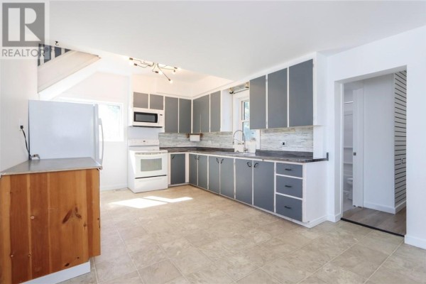 4431 Notre Dame Ave, Hanmer, ON P3P1X6 Photo 4