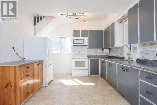4431 Notre Dame Ave, Hanmer, ON P3P1X6 Photo 5