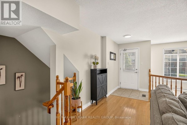 Kitchen - 4437 Harper Avenue, Ottawa, ON K1J1C9 Photo 4
