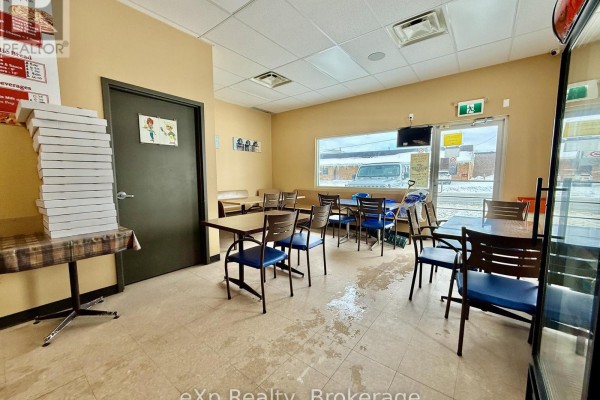 444 18th Avenue, Hanover, ON, photo 3
