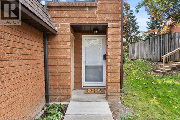 Living room - 444 Stone Church Road W Unit# N1, Hamilton, ON L9B1R1 Photo 5