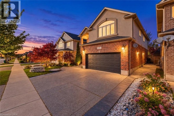 444 Thomas Slee Drive, Kitchener, ON, photo 2