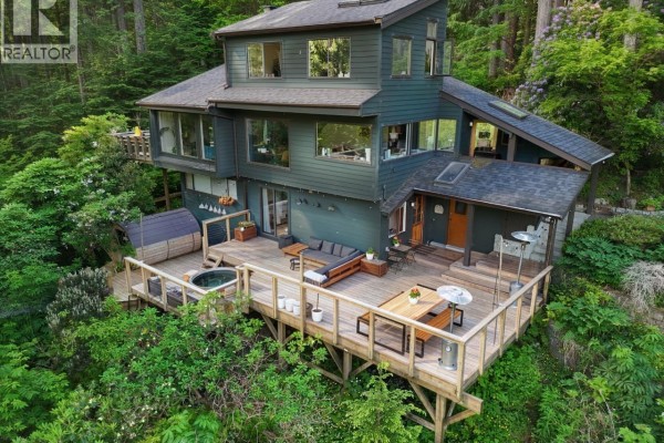 4440 Marion Road, North Vancouver, BC V7K2V2 Photo 2