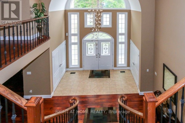 Dining room - 4441 Lawrence Avenue E, Toronto, ON M1E2T6 Photo 4