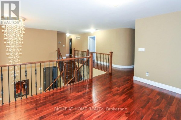Family room - 4441 Lawrence Avenue E, Toronto, ON M1E2T6 Photo 5