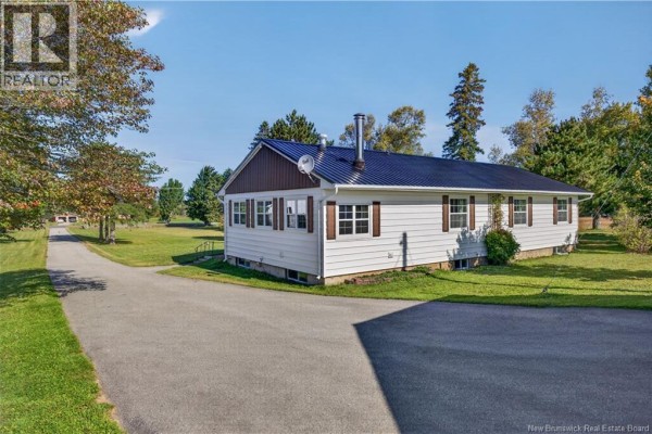 Living room - 4444 Route 108, Bryenton, NB E1V5C8 Photo 5