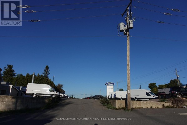 445 Algonquin Boulevard W, Timmins, ON P4N2S4 Photo 4