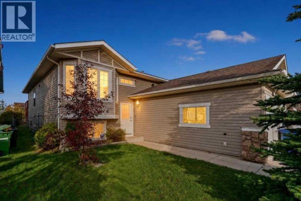 Kitchen - 445 Stonegate Way Nw, Airdrie, AB T4B3A1 Photo 2