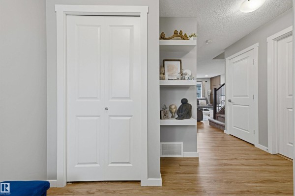 Kitchen - 4452 5 St Nw Nw, Edmonton, AB T6T0Z9 Photo 3