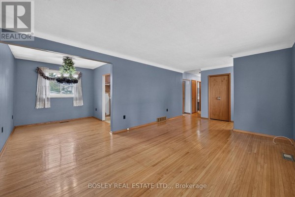Bedroom - 4452 Dorchester Road, Niagara Falls, ON L2E6N4 Photo 5