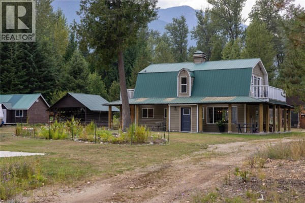 Full bathroom - 4453 Passmore Upper Road, Passmore, BC V0G2J0 Photo 2