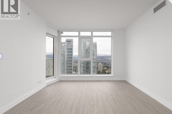 4458 Beresford Street, Burnaby, BC V5H0J1 Photo 3
