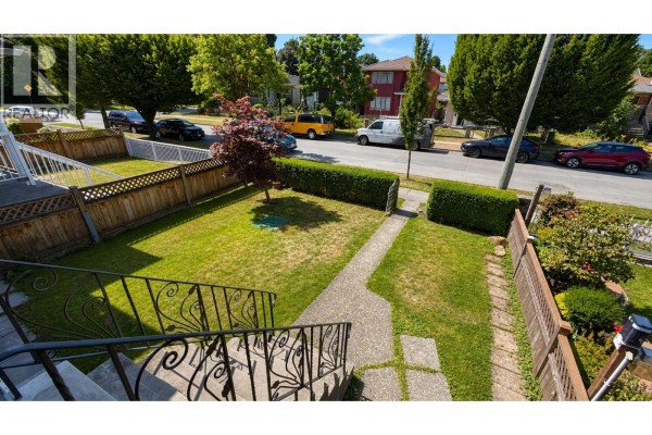 4458 Skeena Street, Vancouver, BC V5R2L9 Photo 4