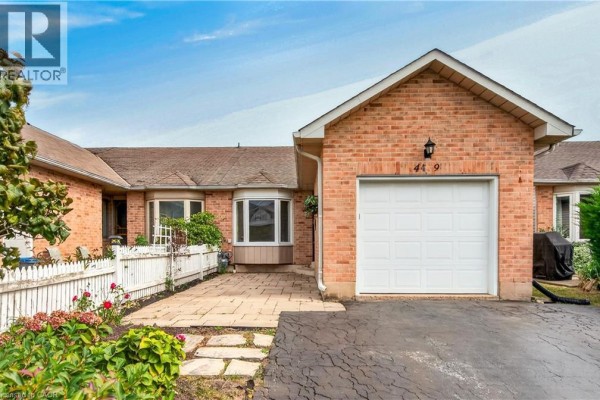 4459 Christopher Court, Beamsville