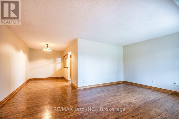 Primary Bedroom - 446 Brest Court, Oshawa, ON L1H5X8 Photo 4
