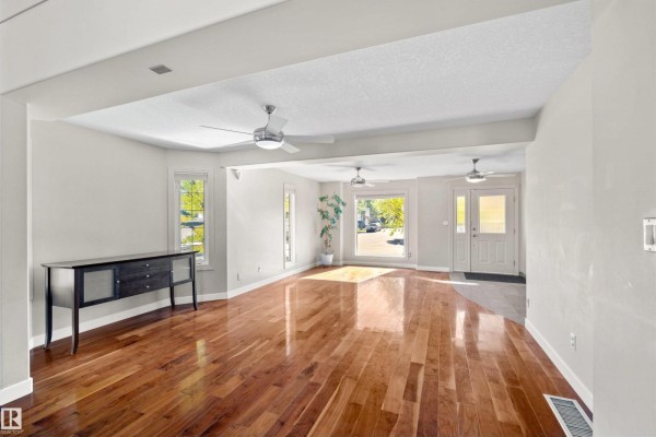 Den - 446 Ormsby Rd Nw, Edmonton, AB T5T6B1 Photo 5