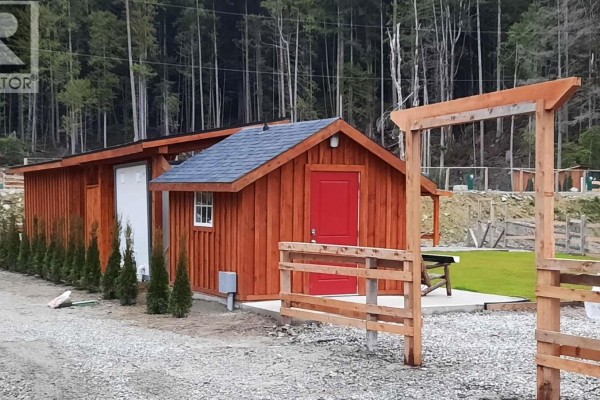 4460 Garden Bay Road, Pender Harbour, BC V0N1S0 Photo 4