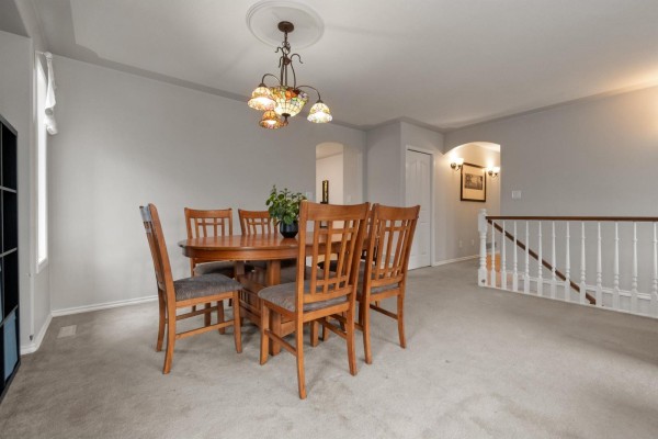Living room - 44600 Michael Drive, Sardis South, Chilliwack, BC V2R5L3 Photo 4
