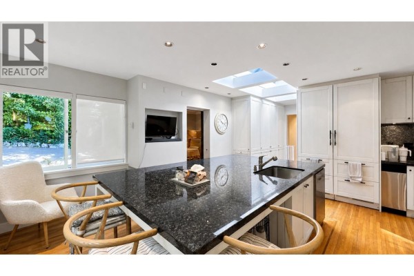 4468 Stone Cres Crescent, West Vancouver, BC V7W1B7 Photo 5
