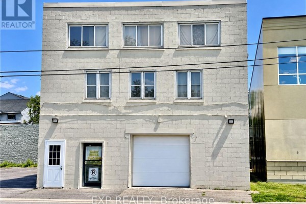 447 Main Street E, North Bay, ON P1B1B6 Photo 2